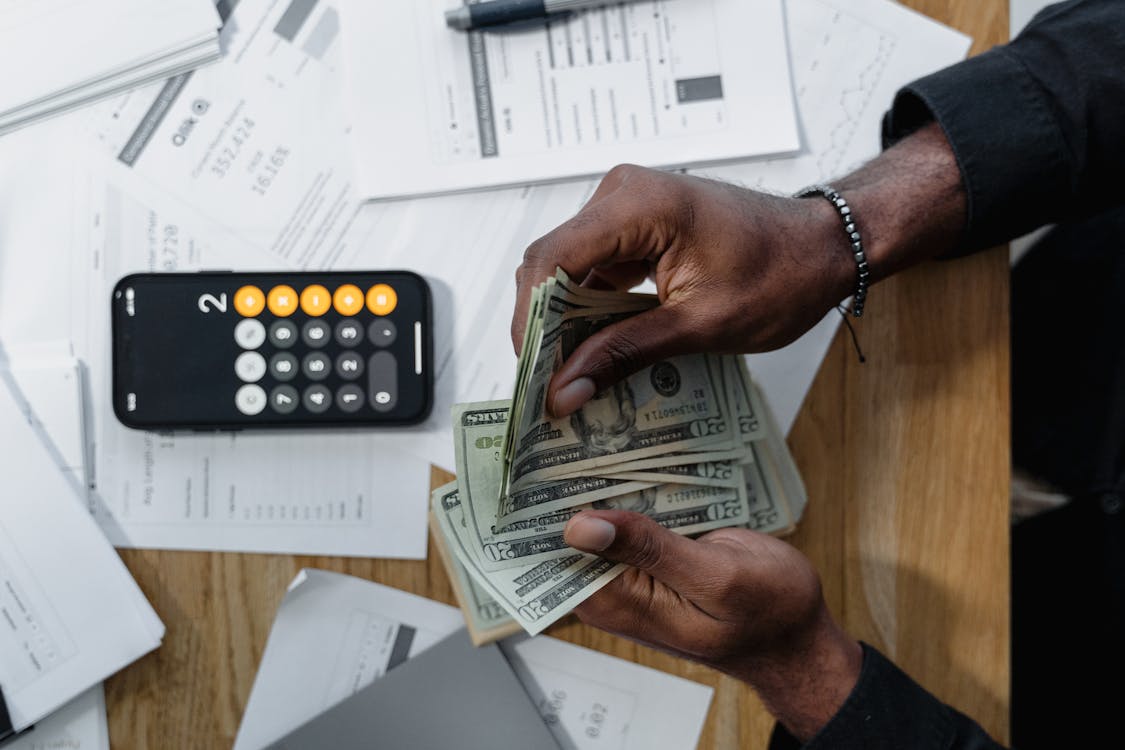 How much will a single non-dependent person be taxed?